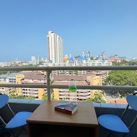View Sea看海观景公寓 机场巴士站隔壁 出门双条车到芭提雅海滩、步行街和各㬌点